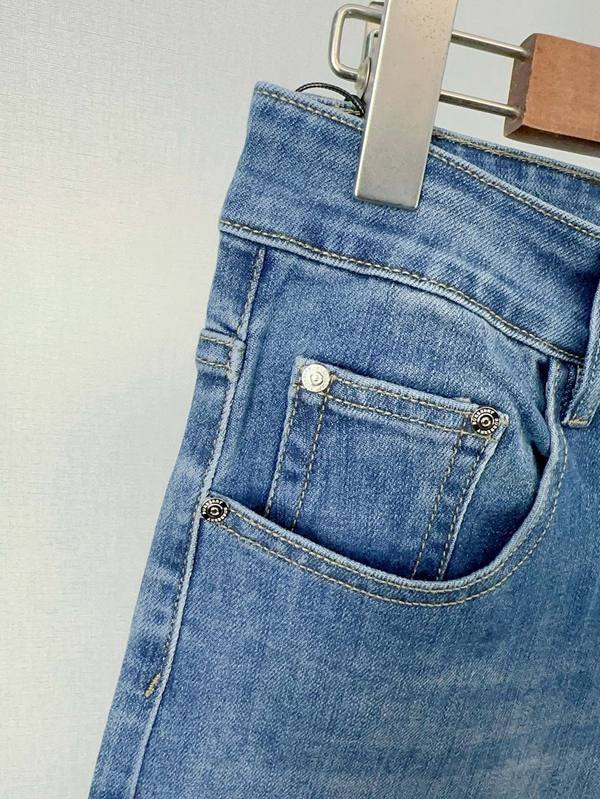 ブランドジーンズ細部ディテール